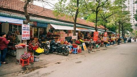 Giới trẻ Hà thành tấp nập đi cầu tình duyên