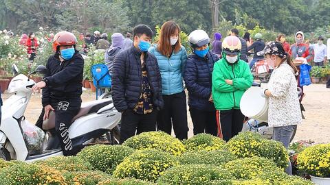 Hà Nội: Vẫn còn tình trạng người dân không đeo khẩu trang nơi công cộng