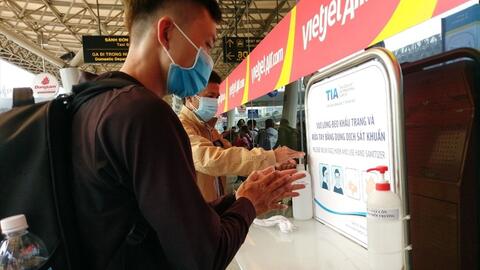 Thêm 4 ca mắc mới là đồng nghiệp nhân viên sân bay Tân Sơn Nhất