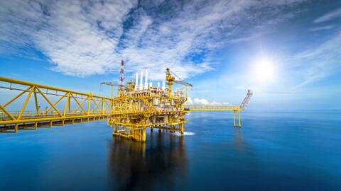 Giá xăng dầu hôm nay 26/11: Dầu thô tăng giá trở lại