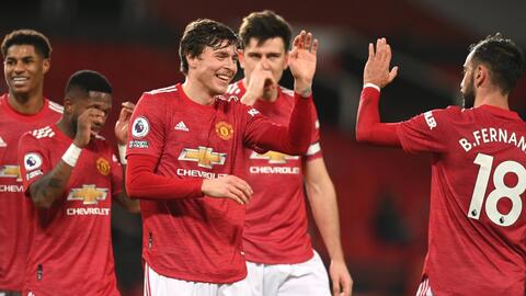 Manchester United và Arsenal phải đá sân trung lập ở Europa League