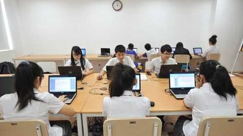 Tăng cường quản lý, giáo dục tư tưởng cho học sinh trên môi trường mạng