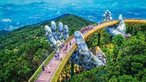 Du lịch Việt Nam 2020: Dấu ấn từ những cuộc vượt bão