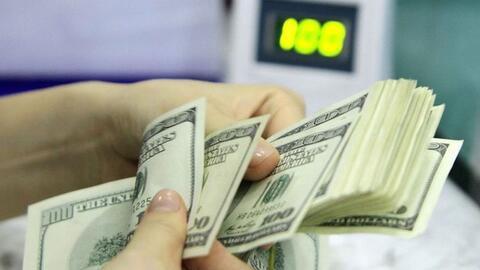 Tỷ giá USD hôm nay 19/2: Bất ngờ bật tăng