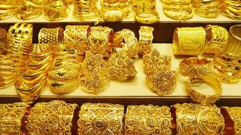 Giá vàng hôm nay 4/2: Giá vàng biến động trái chiều