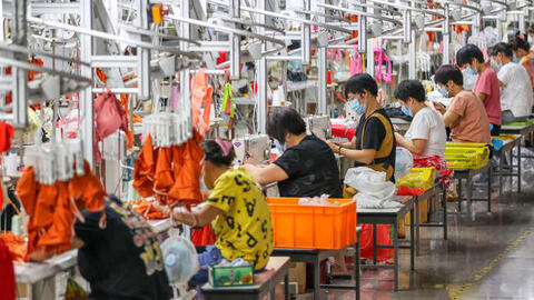 Chuyên gia cảnh báo kinh tế Trung Quốc rơi vào tình trạng đáng báo động, giảm phát cận kề