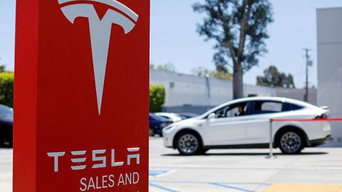 Nhà đầu tư kiếm được bao nhiêu tiền nếu đầu tư 10.000 USD vào cổ phiếu Tesla 10 năm trước?