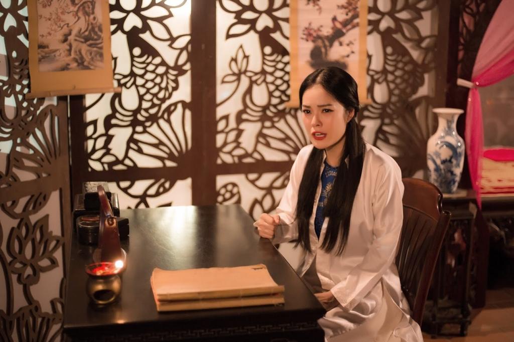 Dương Cẩm Lynh lần đầu tiết lộ chuyện hậu trường đóng 2 vai trong phim cổ trang