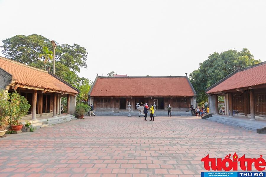 Đi lễ trong tâm dịch Cẩm Giàng, cầu năm Tân Sửu không Covid-19 Đi lễ trong tâm dịch Cẩm Giàng, cầu năm Tân Sửu không Covid-19