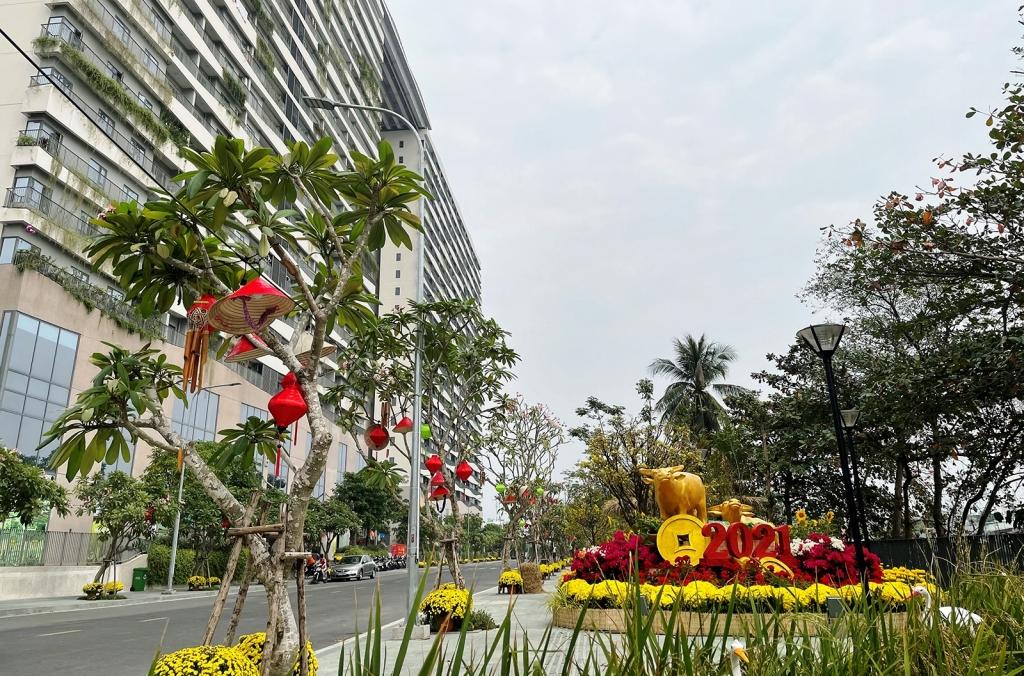 Từ 25 tháng Chạp, khuôn viên Diamond Lotus Riverside Quận 8, TP HCM đã rực rỡ sắc hoa, tiểu cảnh, cùng biểu tượng trâu vàng chào đón Tết Tân Sửu 2021 Từ 25 tháng Chạp, khuôn viên Diamond Lotus Riverside Quận 8, TP HCM đã rực rỡ sắc hoa, tiểu cảnh, cùng biểu tượng trâu vàng chào đón Tết Tân Sửu 2021