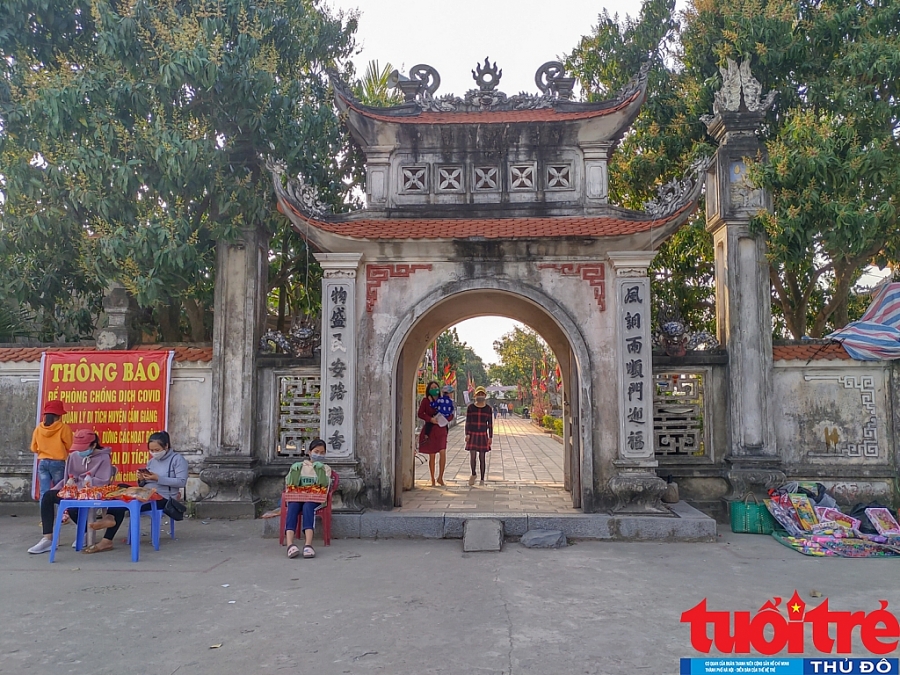Đi lễ trong tâm dịch Cẩm Giàng, cầu năm Tân Sửu không Covid-19 Đi lễ trong tâm dịch Cẩm Giàng, cầu năm Tân Sửu không Covid-19