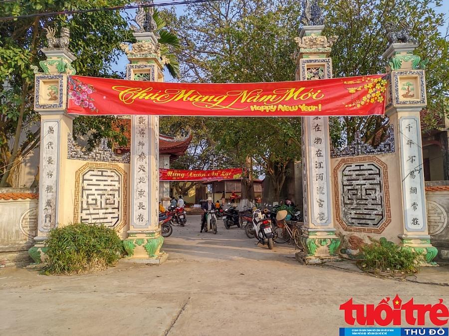 Đi lễ trong tâm dịch Cẩm Giàng, cầu năm Tân Sửu không Covid-19 Đi lễ trong tâm dịch Cẩm Giàng, cầu năm Tân Sửu không Covid-19