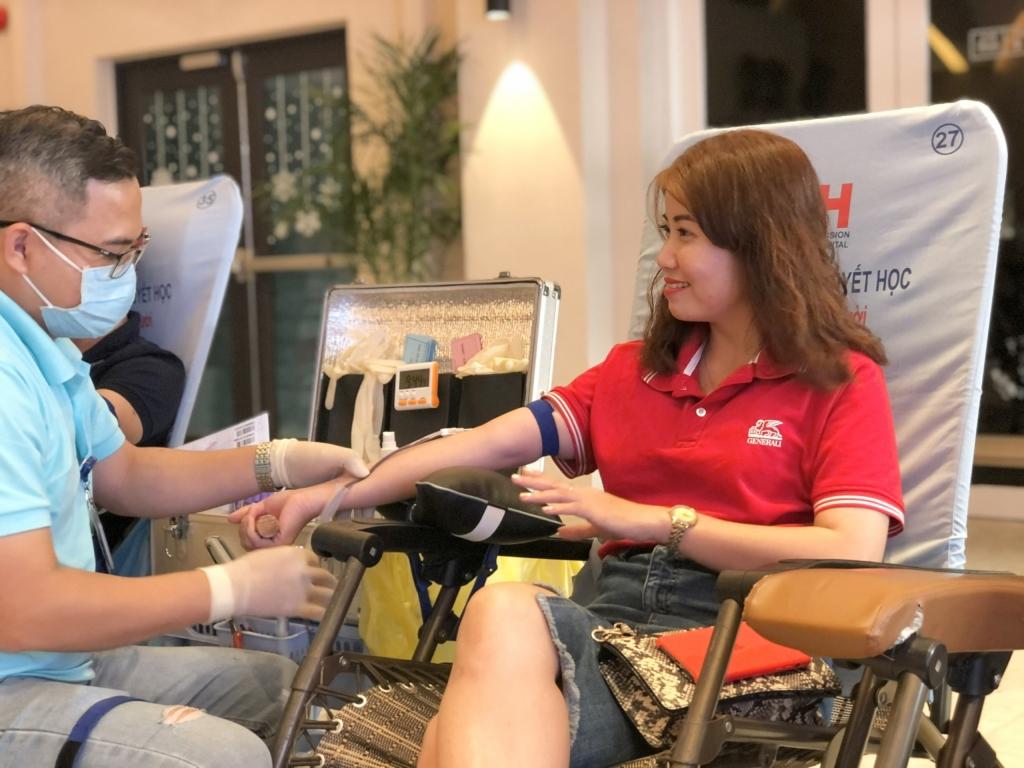 Hoạt động hiến máu nhân đạo đầu năm tại Generali cũng thu hút sự tham gia của đông đảo nhân viên, tư vấn viên của công ty Hoạt động hiến máu nhân đạo đầu năm tại Generali cũng thu hút sự tham gia của đông đảo nhân viên, tư vấn viên của công ty
