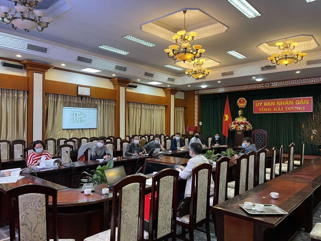 Đoàn công tác họp bàn kế hoạch triển khai ngay sau khảo sát 1 Đoàn công tác họp bàn kế hoạch triển khai ngay sau khảo sát 1