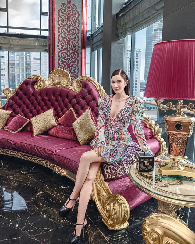 Bà hoàng Hermes chi tiền mua túi Louis Vuitton về để lấp chỗ trống trong tủ và làm 1 chuyện khiến hội nghiện nhà choáng váng - Ảnh 11. Bà hoàng Hermes chi tiền mua túi Louis Vuitton về để lấp chỗ trống trong tủ và làm 1 chuyện khiến hội nghiện nhà choáng váng - Ảnh 11.