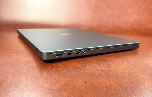 MacBook Pro 2021 về Việt Nam, giá 120 triệu đồng cho bản 16 inch - Ảnh 2. MacBook Pro 2021 về Việt Nam, giá 120 triệu đồng cho bản 16 inch - Ảnh 2.