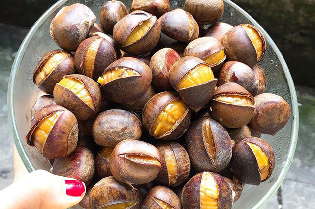 Hạt dẻ được mệnh danh là vua của các loại trái cây khô, tốt ngang nhân sâm nhưng hãy nhớ tránh ăn cùng 3 thực phẩm - Ảnh 2. Hạt dẻ được mệnh danh là vua của các loại trái cây khô, tốt ngang nhân sâm nhưng hãy nhớ tránh ăn cùng 3 thực phẩm - Ảnh 2.