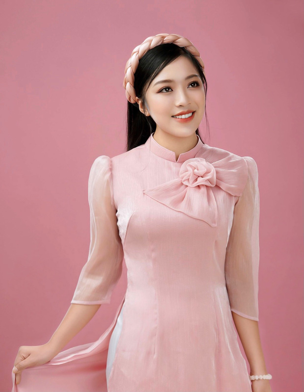 22 tuổi của con nhà người ta: Tốt nghiệp xuất sắc trường Ngoại thương, đã kịp giữ chức CEO luôn rồi - Ảnh 2. 22 tuổi của con nhà người ta: Tốt nghiệp xuất sắc trường Ngoại thương, đã kịp giữ chức CEO luôn rồi - Ảnh 2.
