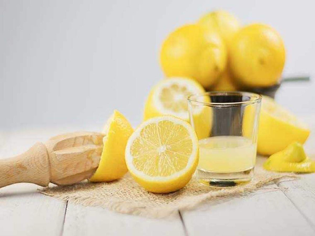 4 sai lầm dùng chanh để trị liệu, chăm sóc da, điều thứ 4 dường như ai cũng từng trải qua một lần trong đời, có thể khiến da kích ứng, tăng nhạy cảm - Ảnh 2. 4 sai lầm dùng chanh để trị liệu, chăm sóc da, điều thứ 4 dường như ai cũng từng trải qua một lần trong đời, có thể khiến da kích ứng, tăng nhạy cảm - Ảnh 2.