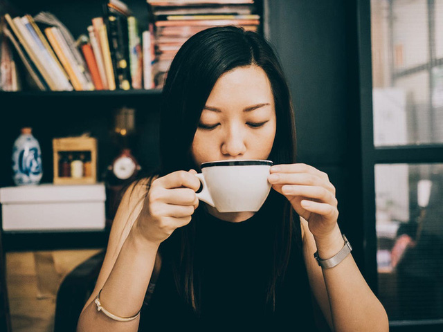 Duy trì thói quen này suốt 3 năm, người phụ nữ từ viêm chuyển sang ung thư dạ dày: Bác sĩ chỉ ra sai lầm khi uống nước khiến bệnh tình nặng hơn - Ảnh 1. Duy trì thói quen này suốt 3 năm, người phụ nữ từ viêm chuyển sang ung thư dạ dày: Bác sĩ chỉ ra sai lầm khi uống nước khiến bệnh tình nặng hơn - Ảnh 1.