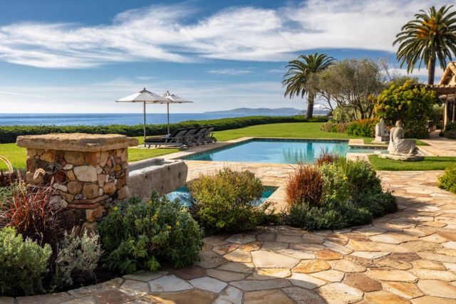 Bất động sản đắt đỏ bậc nhất California có giá lên tới 160 triệu USD, chỉ xếp sau dinh thự của tỷ phú giàu nhất hành tinh - Ảnh 2. Bất động sản đắt đỏ bậc nhất California có giá lên tới 160 triệu USD, chỉ xếp sau dinh thự của tỷ phú giàu nhất hành tinh - Ảnh 2.