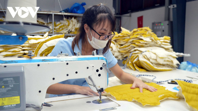 Dệt may cần 3 năm để lấy lại năng lực sản xuất như trước đại dịch - Ảnh 1. Dệt may cần 3 năm để lấy lại năng lực sản xuất như trước đại dịch - Ảnh 1.