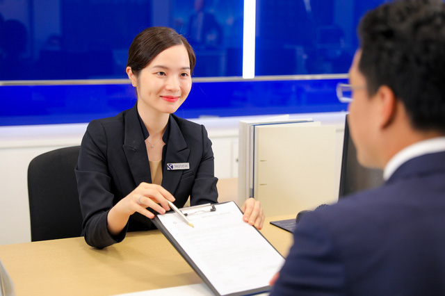 Ngân hàng Shinhan Việt Nam triển khai các gói lãi suất ưu đãi hấp dẫn - Ảnh 3. Ngân hàng Shinhan Việt Nam triển khai các gói lãi suất ưu đãi hấp dẫn - Ảnh 3.