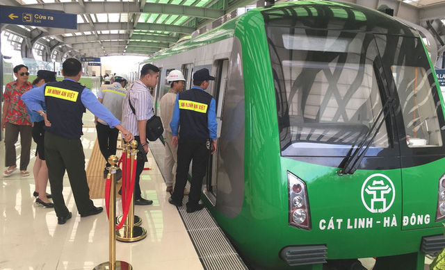 Lái tàu tuyến đường sắt Cát Linh - Hà Đông đào tạo ở Trung Quốc lương cao nhất 17 triệu - Ảnh 1. Lái tàu tuyến đường sắt Cát Linh - Hà Đông đào tạo ở Trung Quốc lương cao nhất 17 triệu - Ảnh 1.