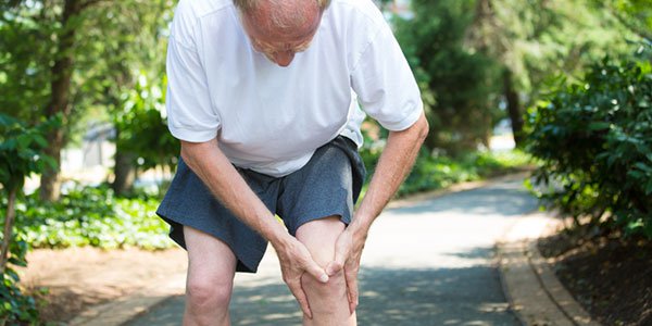 Người có tuổi thọ ngắn thường gặp 5 dấu hiệu này khi đi bộ, nếu có trên 2 điều thì sức khoẻ đang đi xuống, cần đi khám ngay - Ảnh 3. Người có tuổi thọ ngắn thường gặp 5 dấu hiệu này khi đi bộ, nếu có trên 2 điều thì sức khoẻ đang đi xuống, cần đi khám ngay - Ảnh 3.