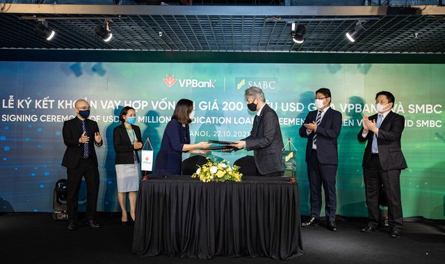 VPBank và SMBC tiếp tục ký kết thỏa thuận khoản vay hợp vốn - Ảnh 1. VPBank và SMBC tiếp tục ký kết thỏa thuận khoản vay hợp vốn - Ảnh 1.