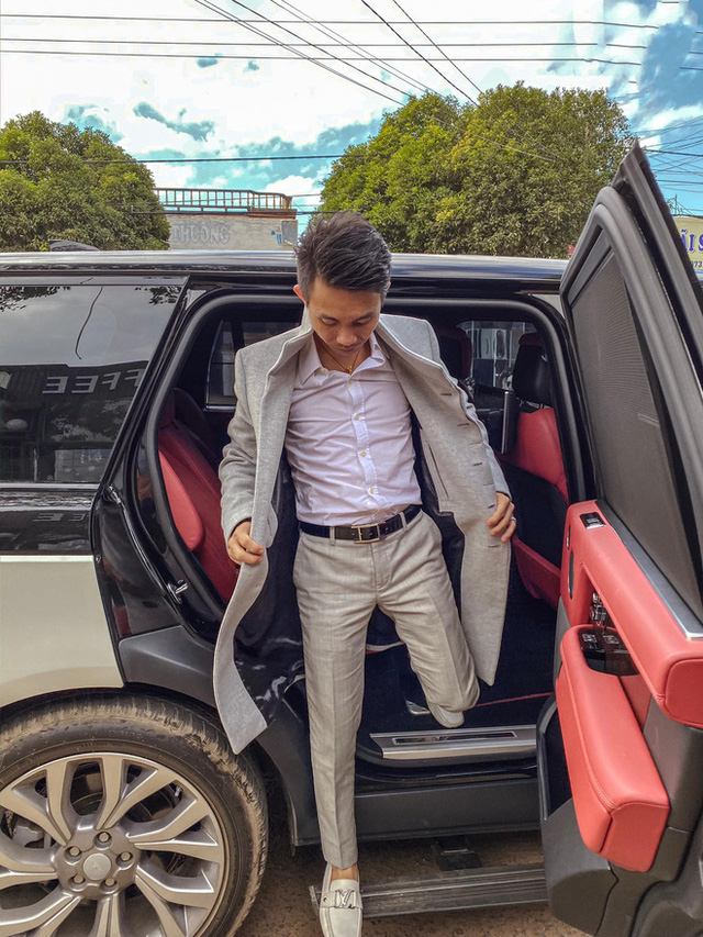 1 thập kỷ thay đổi cách sống ảo của Minh Nhựa: Từ thanh niên đến soái car, từ xuề xoà đến fashionista chính hiệu - Ảnh 15. 1 thập kỷ thay đổi cách sống ảo của Minh Nhựa: Từ thanh niên đến soái car, từ xuề xoà đến fashionista chính hiệu - Ảnh 15.